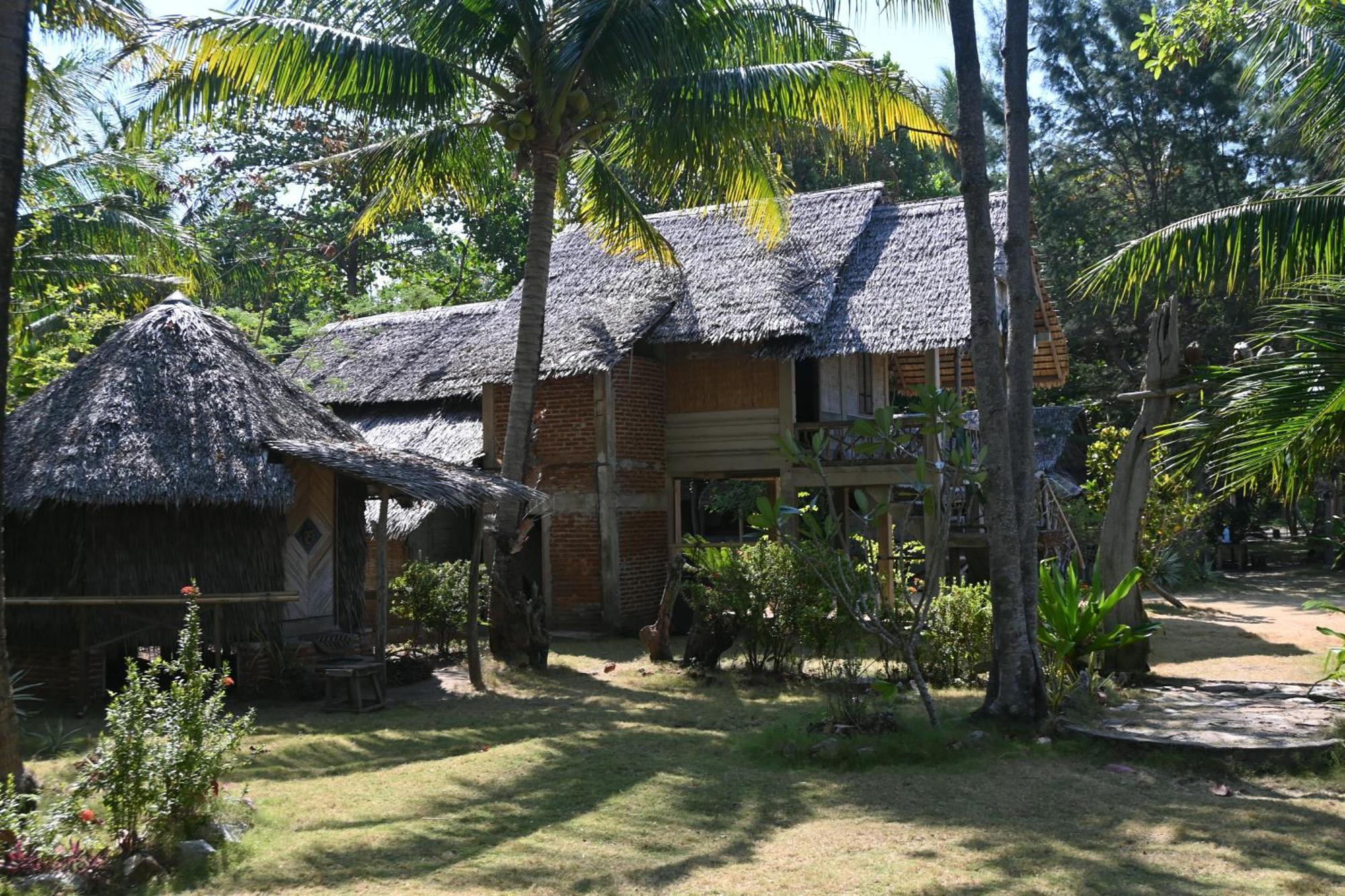 Bunga Jabe Villa Karimunjawa Buitenkant foto