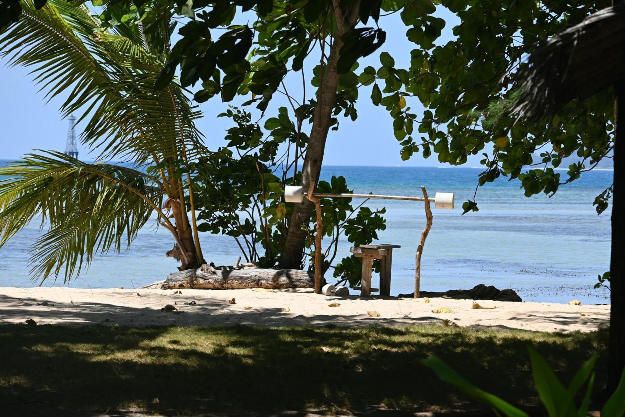 Bunga Jabe Villa Karimunjawa Buitenkant foto