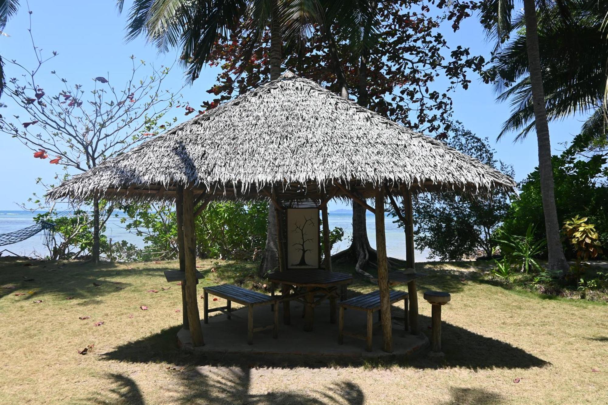 Bunga Jabe Villa Karimunjawa Buitenkant foto