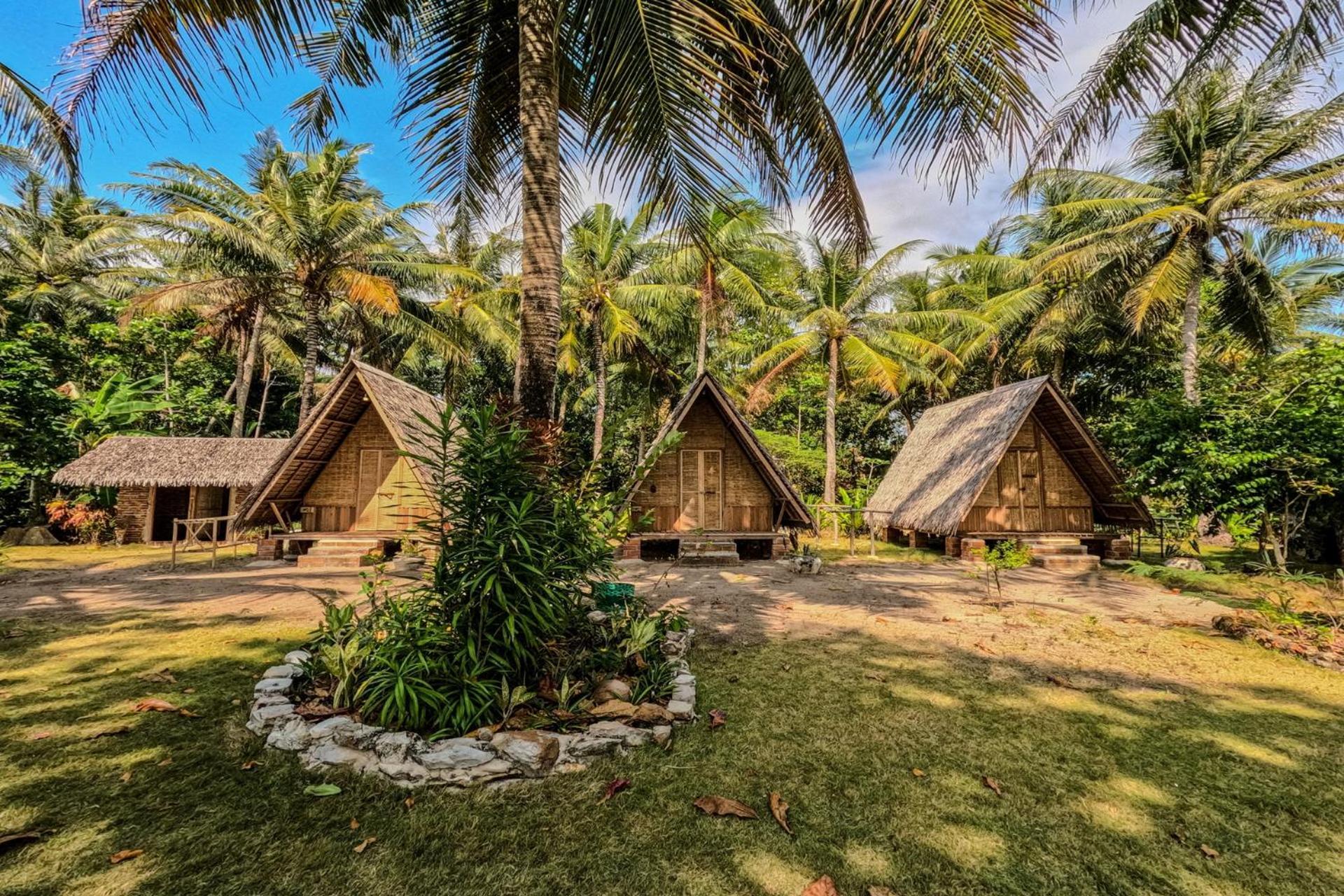 Bunga Jabe Villa Karimunjawa Buitenkant foto
